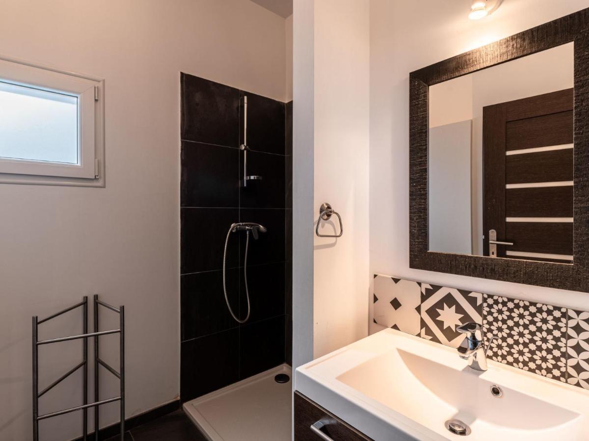 Appartement Marina Di - Fav100 By Interhome Favone
